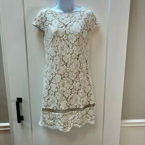 Vince Camuto Ivory Floral Lace Cap Sleeve Dress – Size 6